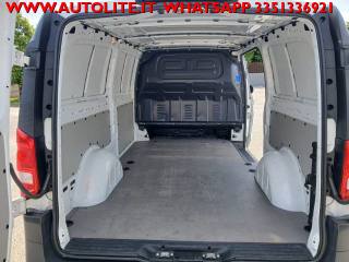 MERCEDES-BENZ Vito usata, con USB