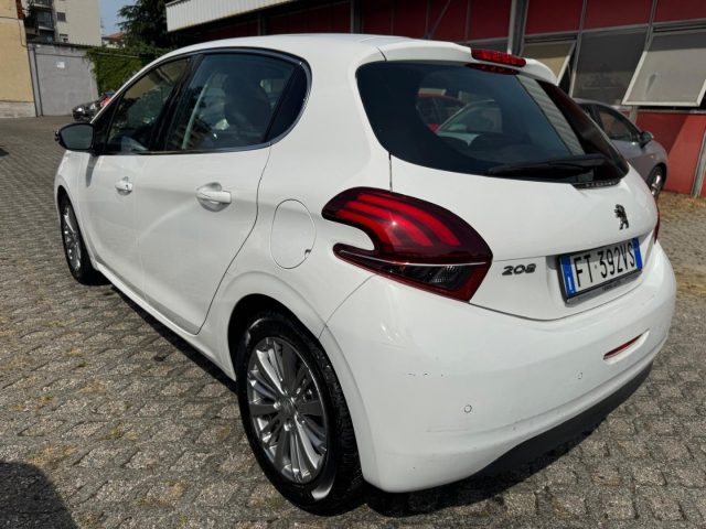 PEUGEOT 208 usata, con Alzacristalli elettrici