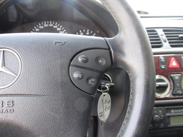 MERCEDES-BENZ CLK 200 usata 32