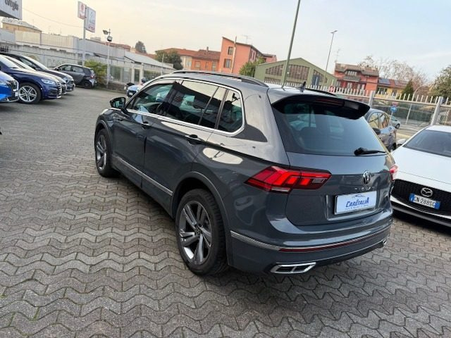 VOLKSWAGEN Tiguan usata, con Autoradio