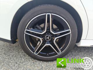 MERCEDES-BENZ CLA 200 usata, con Volante in pelle