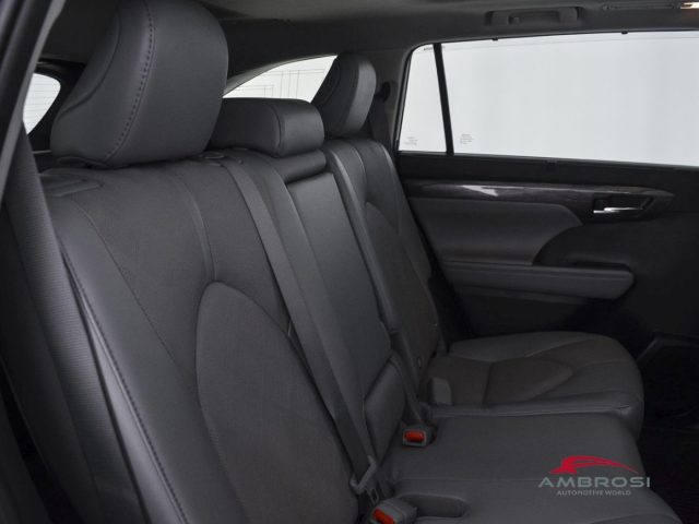 TOYOTA Highlander usata 12
