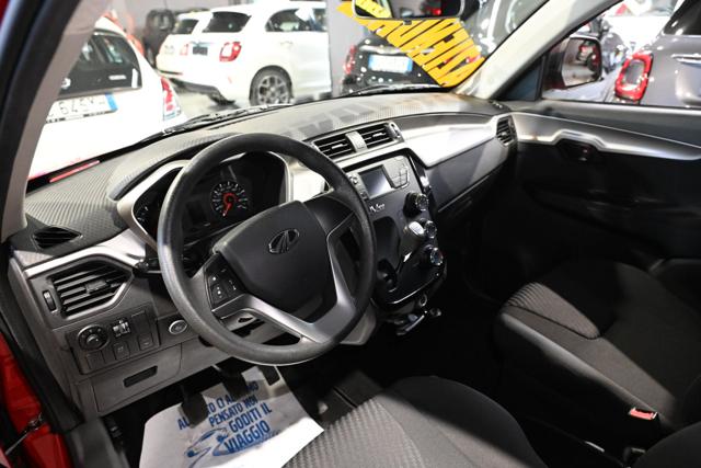 MAHINDRA KUV100 usata, con Controllo trazione