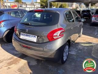 PEUGEOT 208 usata, con Boardcomputer