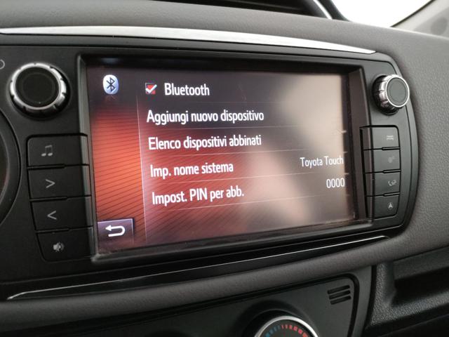 TOYOTA Yaris usata, con Volante in pelle