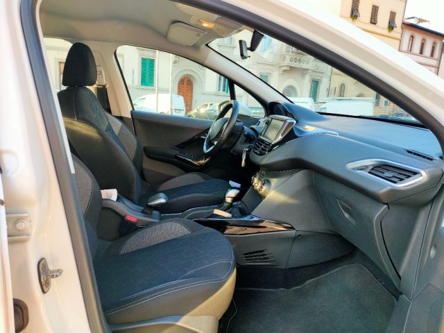 PEUGEOT 2008 usata, con Volante multifunzione