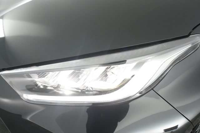 TOYOTA Yaris usata 13