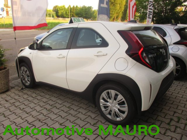 TOYOTA Aygo X usata, con Autoradio