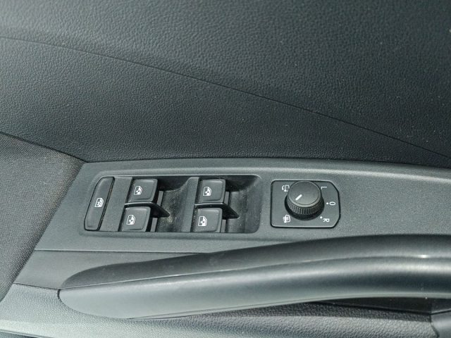 SKODA Fabia usata, con Specchietti laterali elettrici