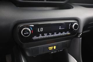 TOYOTA Yaris usata 8