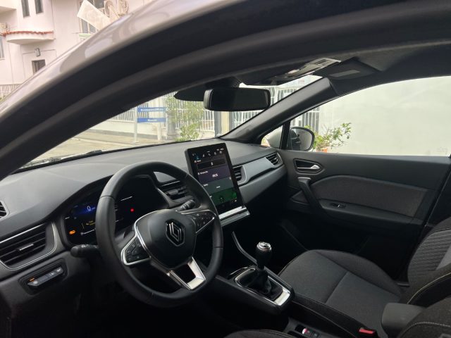 RENAULT Captur usata, con Autoradio digitale