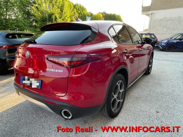 ALFA ROMEO Stelvio usata, con Airbag