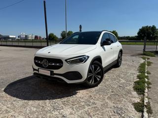 MERCEDES-BENZ GLA 200 d Automatic Business Extra