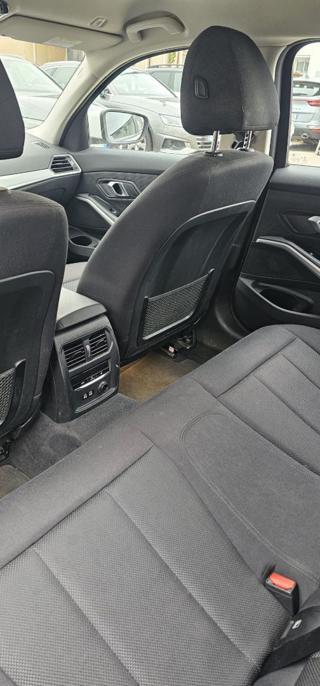 BMW 320 usata, con USB