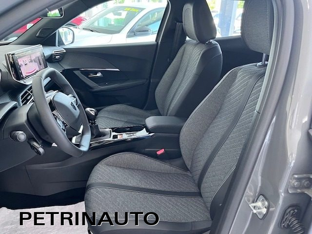 PEUGEOT 2008 usata, con Controllo automatico clima