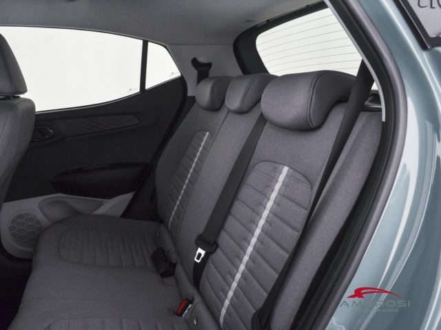 HYUNDAI i10 usata 9