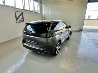 PEUGEOT 5008 usata, con Boardcomputer