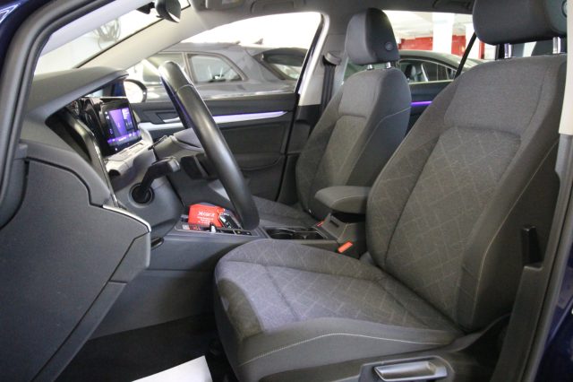 VOLKSWAGEN Golf Variant usata, con Volante in pelle