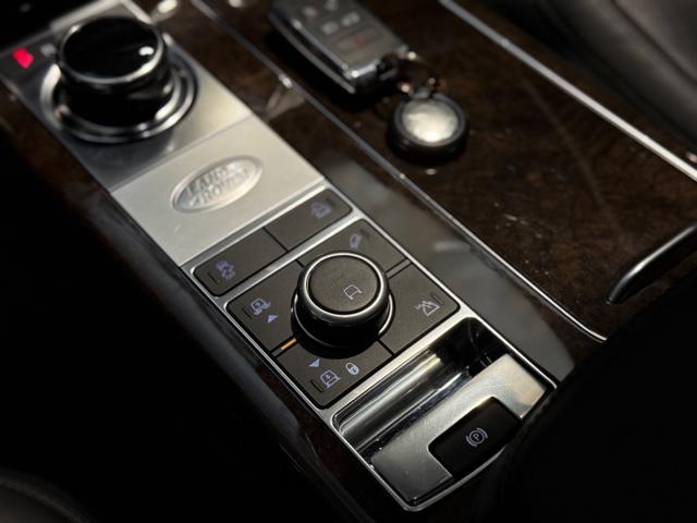 LAND ROVER Range Rover usata, con Touch screen