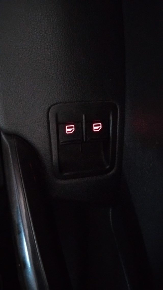 VOLKSWAGEN Caddy usata, con Specchietti laterali elettrici