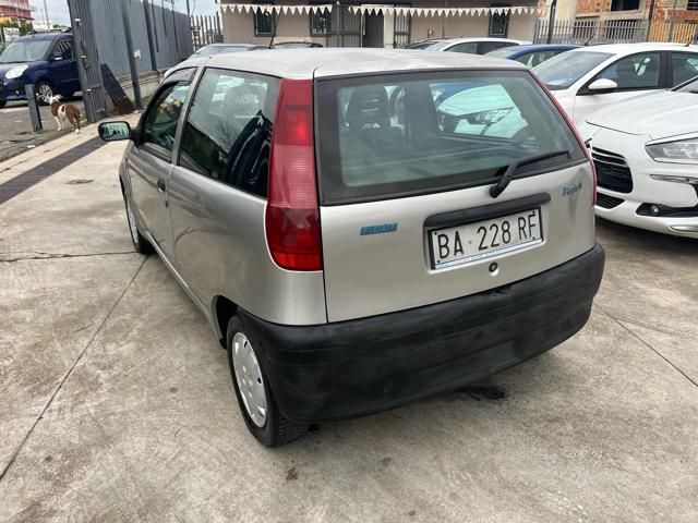 FIAT Punto usata, con Sedile posteriore sdoppiato