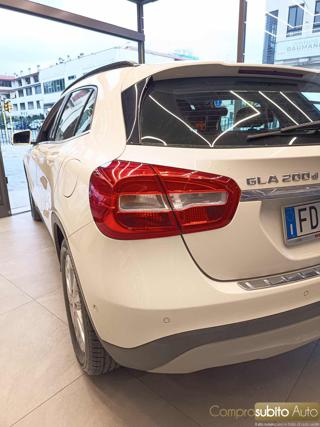 MERCEDES-BENZ GLA 200 usata, con Chiusura centralizzata
