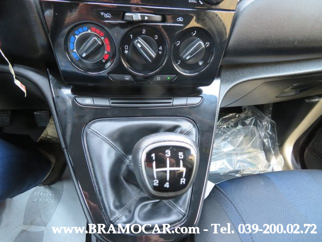 LANCIA Ypsilon usata, con Touch screen