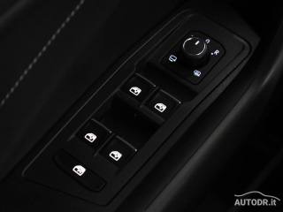 VOLKSWAGEN T-Roc usata, con Autoradio digitale