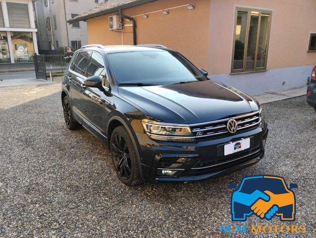 VOLKSWAGEN Tiguan usata, con Airbag laterali