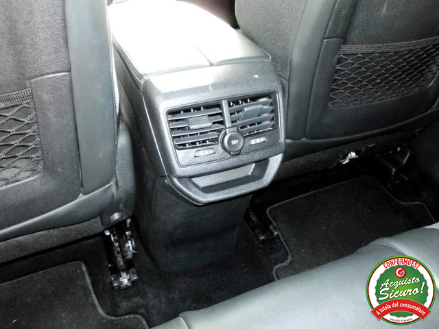 PEUGEOT 3008 usata, con Fari Xenon