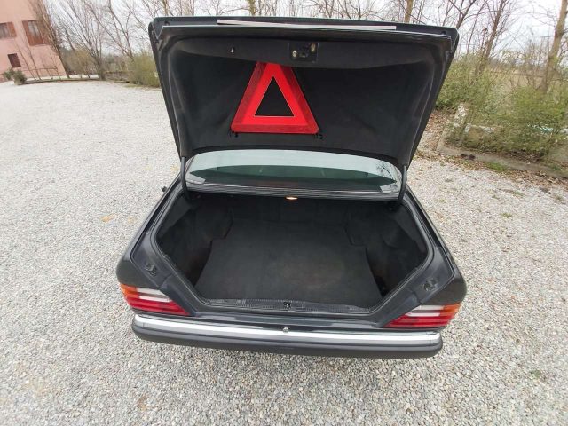 MERCEDES-BENZ CE 200 usata 10