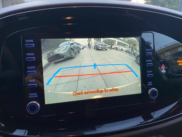 TOYOTA Aygo X usata, con Autoradio digitale
