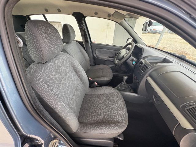 RENAULT Clio usata, con Bluetooth