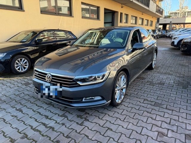 VOLKSWAGEN Passat usata, con ABS