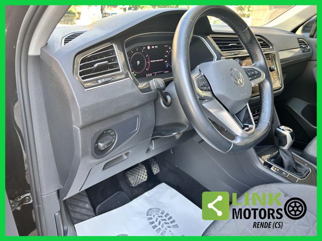 VOLKSWAGEN Tiguan usata, con Leve al volante
