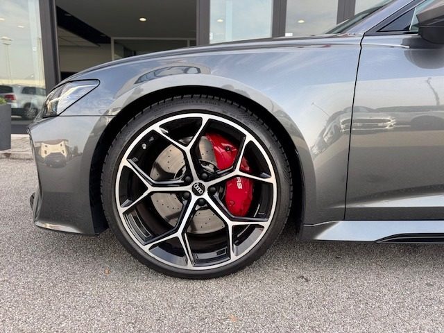 AUDI RS6 usata, con Autoradio digitale