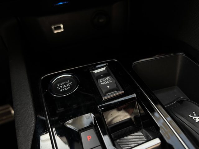 PEUGEOT 3008 usata, con Touch screen