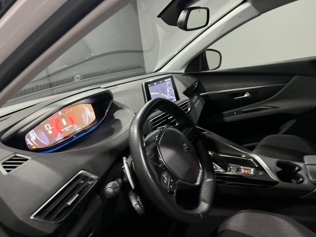 PEUGEOT 3008 usata, con Autoradio
