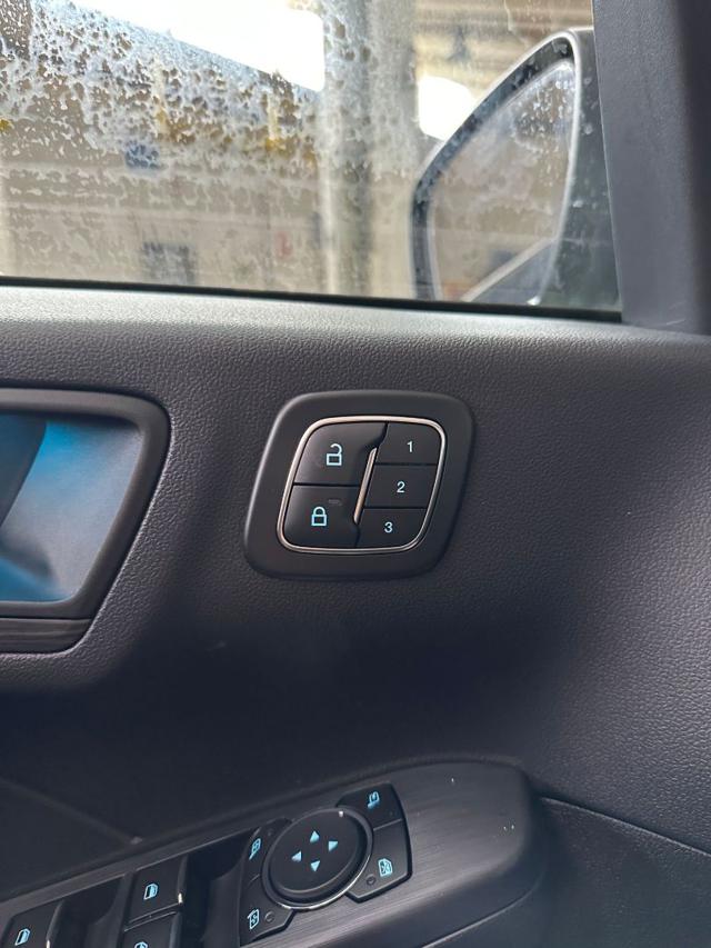 FORD Kuga usata, con Boardcomputer
