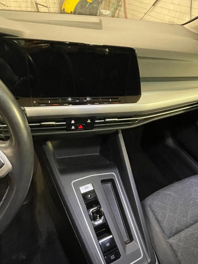 VOLKSWAGEN Golf usata, con Autoradio digitale