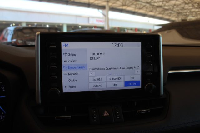TOYOTA RAV 4 usata, con Autoradio digitale