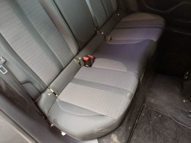 PEUGEOT 2008 usata, con Autoradio digitale