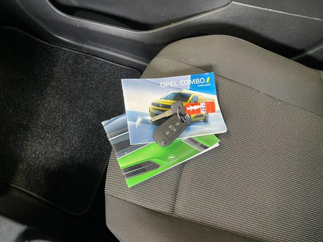 OPEL Combo usata, con Park Distance Control