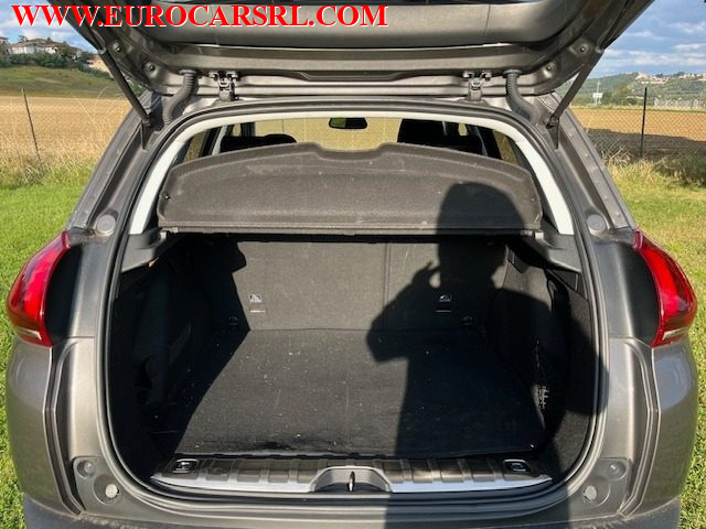 PEUGEOT 2008 usata, con Sensore di pioggia