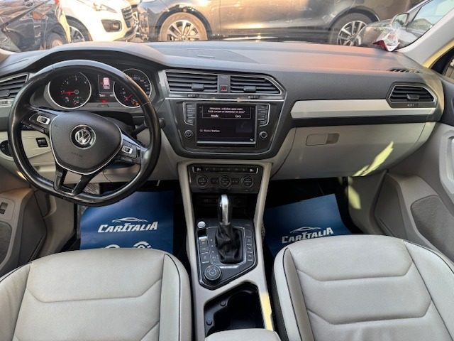 VOLKSWAGEN Tiguan usata, con Autoradio