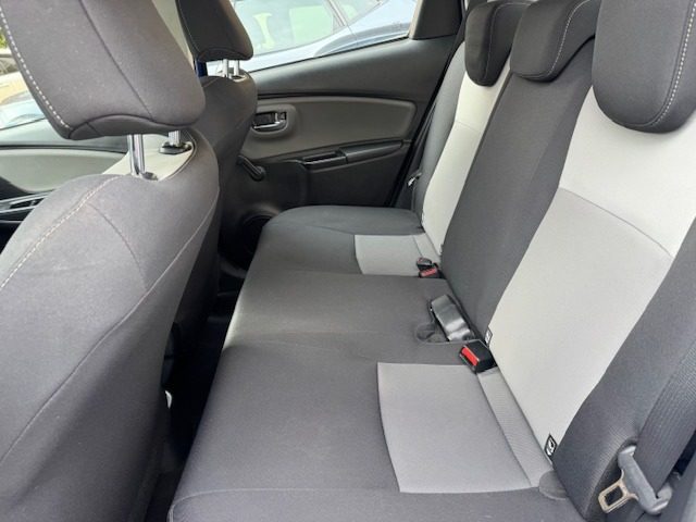 TOYOTA Yaris usata, con Bluetooth