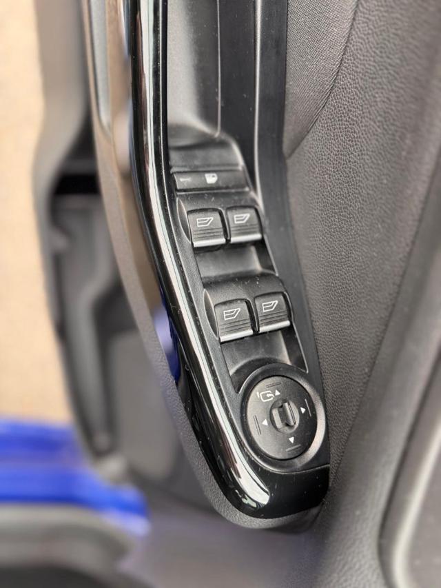 FORD Fiesta usata, con Luci diurne LED