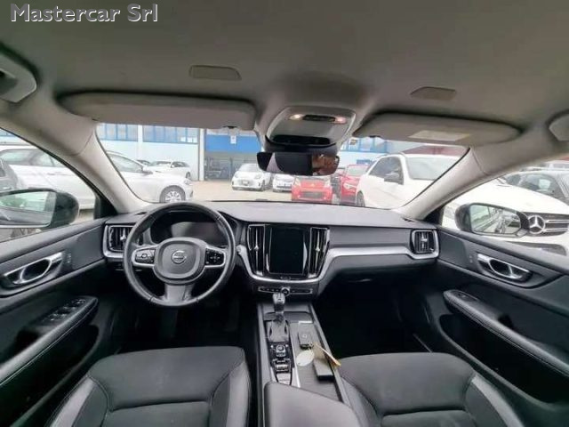 VOLVO V60 Cross Country usata, con Controllo automatico clima