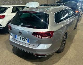 VOLKSWAGEN Passat Variant usata, con Airbag laterali