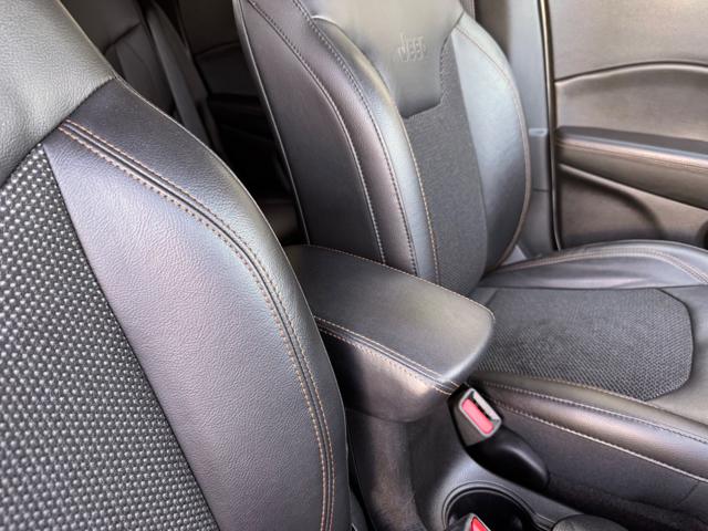 JEEP Compass usata, con Sedile posteriore sdoppiato